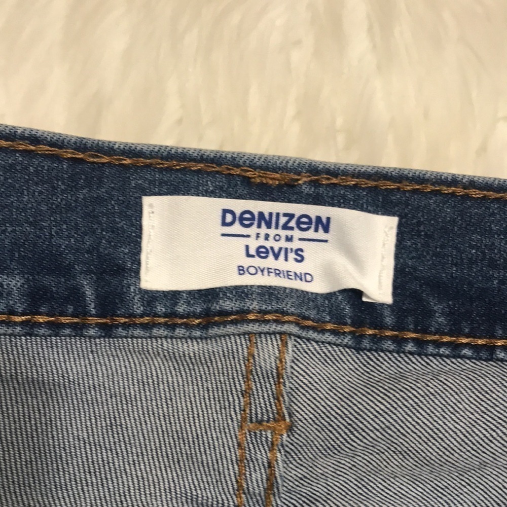 LEVI’S Women’s Medium Wash DISTRESSED ANKLE Cropped Jeans Sz 18 - Picture 8 of 15